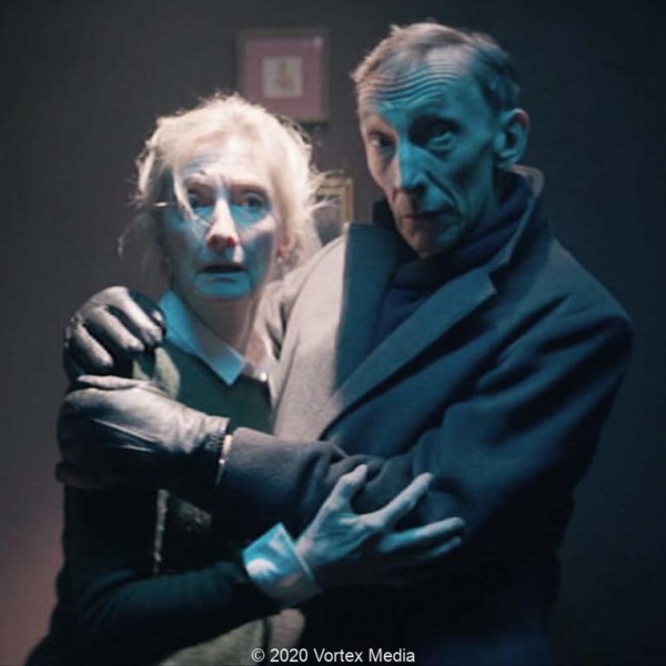 悪魔館　死霊のせいなら、有罪。、逆悪魔祓いスリラー、エニシング・フォー・ジャクソン、Anything for Jackson、霊を召喚するオカルトにハマった老夫婦、身の毛もよだつホラー、ジャスティン・G・ディック、シーラ・マッカーシー、ジュリアン・リッチングス、コンスタンテ・マンテロス、ジョシュ・クルッダス、ヤニック・ビッソン