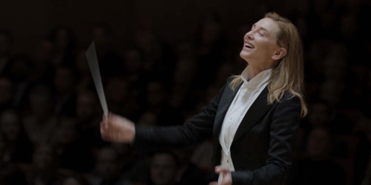 TAR ター、本作は2作目から数えて、なんと16年ぶりの新作映画となるが、前作、前々作同様、脚本も自ら執筆、タイトルに主人公の名を冠し、キャストたちの素晴らしい名演を得て、カミソリのような切れ味鋭い映画を完成させた、監督は、俳優としてのキャリアの方が長い才人トッド・フィールド、ケイト・ブランシェット主演！才能溢れる音楽家のヒリヒリするような内面世界の光と影をカミソリのような鋭い映像で描くトッド・フィールド監督16年ぶりの意欲的な最新作、クラシック音楽指揮者の栄光と闇、第79回ヴェネチア国際映画祭：・主演女優賞（コンペティション部門）・ケイト・ブランシェット、ケイト・ブランシェット、ノエミ・メルラン、ニーナ・ホス、ソフィー・カウアー、ジュリアン・グローヴァー、アラン・コーデュナー、マーク・ストロング、シルヴィア・フロート、アダム・ゴプニック、シドニー・レモン、アレック・ボールドウィン、ター、Tár、トッド・フィールド、