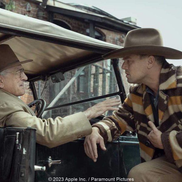 実際に起きた石油利権をめぐる連続怪死事件の完全映画化！『キラーズ・オブ・ザ・フラワームーン』、原作は「ニューヨーク・タイムズ」ベストセラー・リストに40週連続でランクインした実話を綿密に調べ書き上げた作家デイヴィッド・グランによる前代未聞のベストセラー・ノンフィクション『花殺し月の殺人　インディアン連続怪死事件とＦＢＩの誕生』 石油利権にまつわる白人によるネイティブ・アメリカンに対する容赦のない収奪の実態と周囲で起きる謎の連続怪死事件を一人の捜査官が追う。 巨匠マーティン・スコセッシ監督が常連俳優であるレオナルド・ディカプリオとロバート・デニーロの２大スターを迎えた渾身のクライム・ストーリー。、4回目の共演となるレオナルド・ディカプリオとロバート・デ・ニーロのご縁は切っても切れない仲、Killers of the Flower moon、マーティン・スコセッシ、レオナルド・ディカプリオ、ロバート・デ・ニーロ、リリー・グラッドストーン、ジェシー・プレモンス、タントゥー・カーディナル、ブレンダン・フレイザー、ジョン・リスゴー、カーラ・ジェイド・マイヤーズ、ジャナエ・コリンズ、ジリアン・ディオン、スコット・シェパード、ルイス・キャンセルミ、ウィリアム・ベロー、パット・ヒーリー、タタンカ・ミーンズ、マイケル・アボット・ジュニア、Apple TV +、